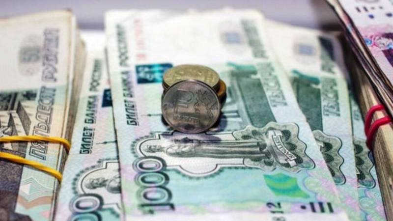 Российским пенсионерам выплатят по 10 000 рублей, когда ждать