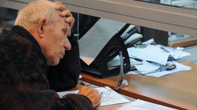 Можете не ждать: Правительство не поддержало перерасчет и индексацию пенсий работающим пенсионерам