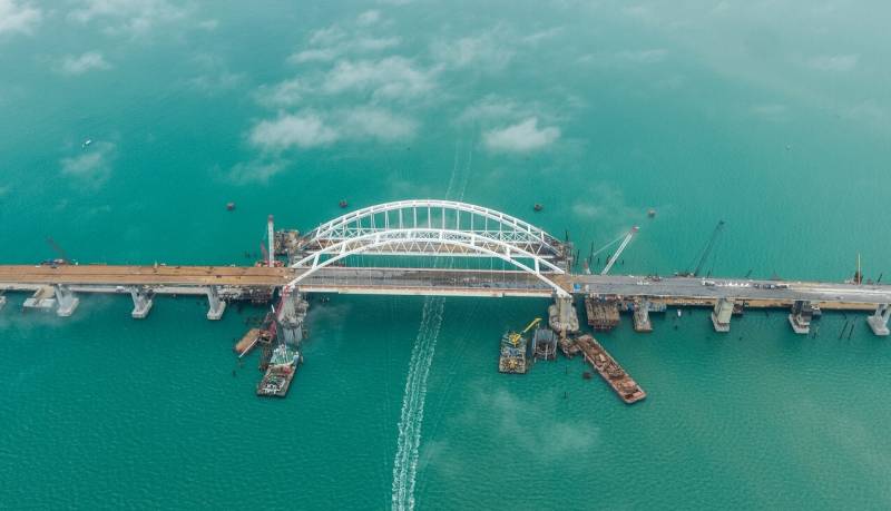Автодорожная часть Крымского моста закроют 10 января, - Минтранс 