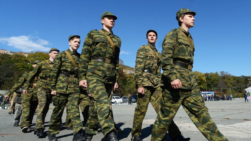 Ответ, отправят ли срочников весеннего воинского призыва 2023 года на Донбасс, дали в Госдуме РФ