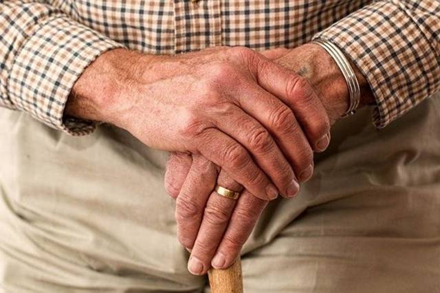 Без лишних разбирательств: что известно о новом законе, позволяющем россиянам списать долги без суда